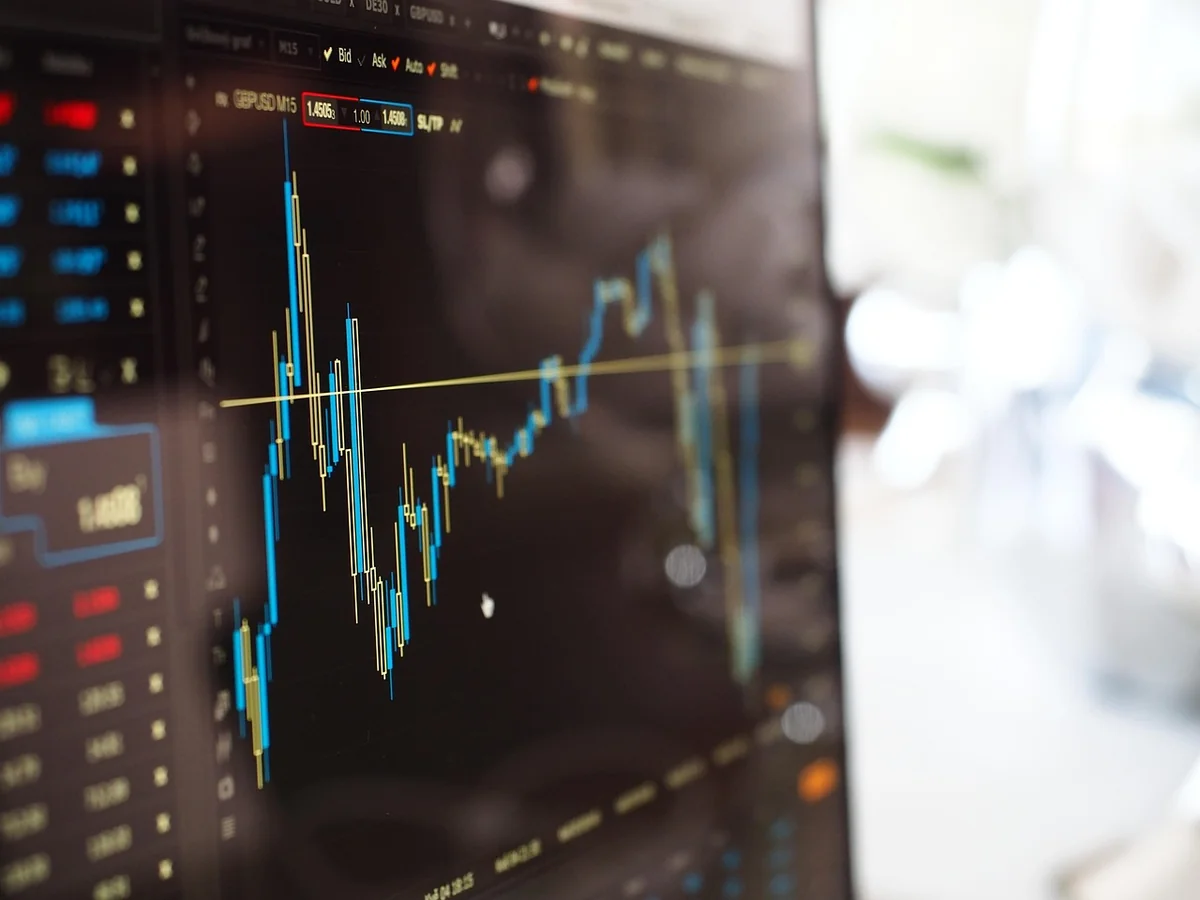 Comment analyser un HYIP avec un monitor : ma méthode en 5 étapes